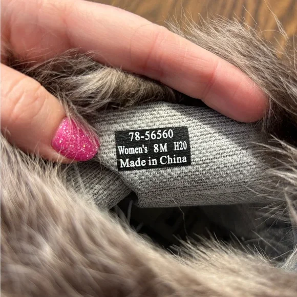 NWOT women’s Johnston & Murphy Real Brisa Shearling Lamb fur boots size 8 - Picture 2 of 7